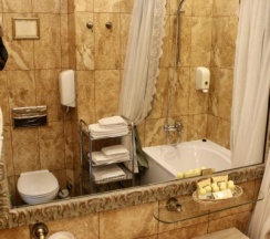 Номер "Романтик" с балконом Balcony Deluxe Room Dbl/Sngl в Trezzini