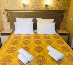 Трёхместный номер Standard с красивым видом из окна в Гуля