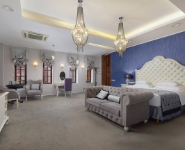 Джуниор сюит "Автор" в Author Boutique Hotel