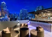 Двухместный номер Superior 2 отдельные кровати в SureStay Plus Hotel by Best Western Sukhumvit 2