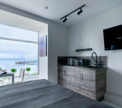 Panorama sea view Suite (Панорамный вид на море, до 4 гостей), Станюковича 48/5 в Vvo apartments group