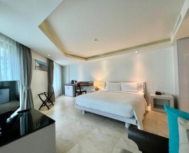 Двухместный номер Superior двуспальная кровать в Отель Zenmaya Oceanfront Phuket, Trademark Collection by Wyndham