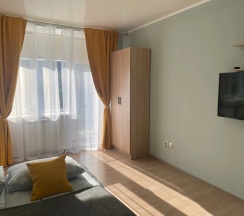 Апартаменты Standard в Апартаменты J&N Apartments Трёхместная студия с балконом в центре города Московский 16