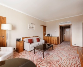 Бизнес Люкс с 1 кроватью «King size» в Grand Autograph Hotel Novosibirsk
