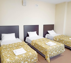 Кровать в 5-местном общем номере в Smart Hotel KDO Челябинск