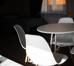 Четырехместный номер с 1 двуспальной или 2 односпальными кроватями с видом на озеро в Озеро