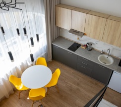 Двухуровневый люкс в Кarl House