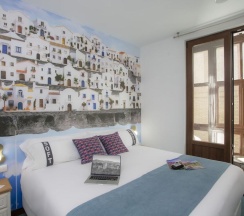 Двухместный номер Standard с балконом двуспальная кровать в Casual Ilbira Granada Hotel