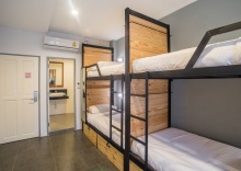 Четырёхместный номер Deluxe в X9Hostel