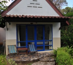 Номер Standard с балконом в Good Days Lanta Beach Resort