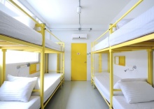 Кровать в общем номере в Jellybean Ezy Hostel Sathorn