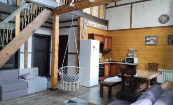 Коттедж с 4 комнатами в Forest house