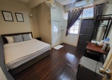 Двухместный номер Standard с балконом двуспальная кровать в Achcha hotel - itsaraphap MRT station - Wat Arun