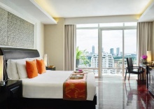 Люкс Deluxe с 2 комнатами в Dusit Suites Hotel Ratchadamri, Bangkok