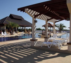 Коттедж с 3 комнатами в Sea Breeze House