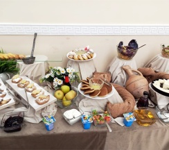 Номер Делюкс с кроватью размера "King-size" с балконом в Академия