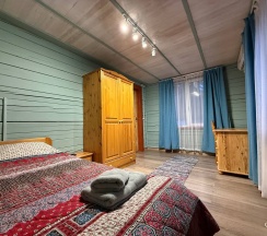 Коттедж Малый Дом в Времена Года