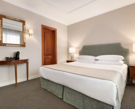 Двухместный номер двуспальная кровать в Hotel Louise Brussels