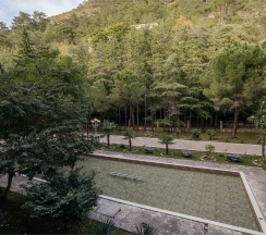 Семейный двухкомнатный без балкона вид на парк в Кавказ