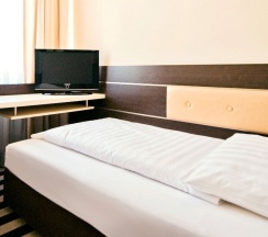 Одноместный номер Small в Bristol Hotel Frankfurt