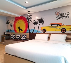 Номер Deluxe с балконом в Oneloft Hotel