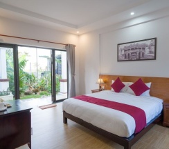 Двухместная студия Deluxe двуспальная кровать в Hoi An Laughter Garden Villas