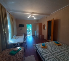 Повышенной комфортности 4-х местный в Золотая бухта