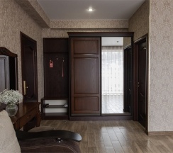Люкс с балконом и видом на внутренний двор в Karap palace hotel