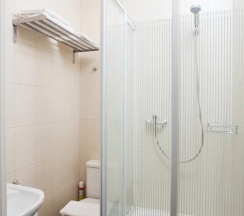 Трехместный номер с тремя раздельными кроватями в Шале де Прованс