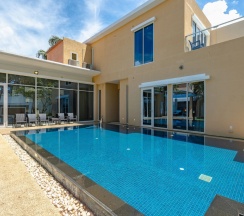 Вилла Pool с кухней с 4 комнатами в Splash Beach Resort