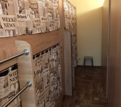 Кровать в 12-местном общем мужском номере в Европейский