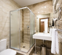 Номер комфорт с 1 двуспальной кроватью (с завтраком) в Nreef