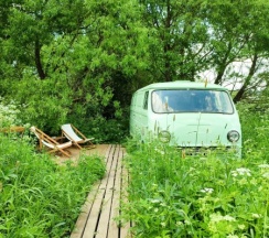 Sleepy в Hippy Hotel