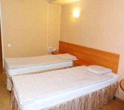 Номер стандарт с 2 односпальными кроватями (с завтраком) в Посейдон