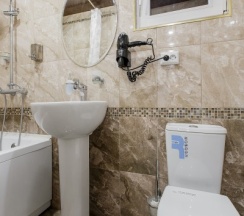 Семейный номер с выходом на бассейн (контейнер) в Skayfom