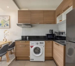 Семейные апартаменты с 2 комнатами с балконом в The Lago Apartments by Tropiclook