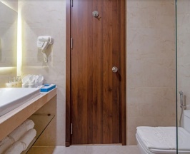 Двухместный номер Standard с видом на реку (2 отдельные кровати) в Gold Plaza Hotel Da Nang