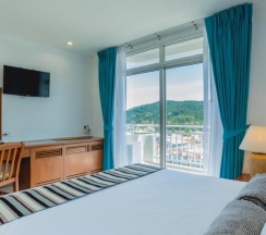 Residence с 2 комнатами с видом на океан в Waterfront Suites Phuket by Centara