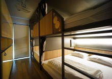 Кровать в общем номере в BRB Hostel Bangkok Silom