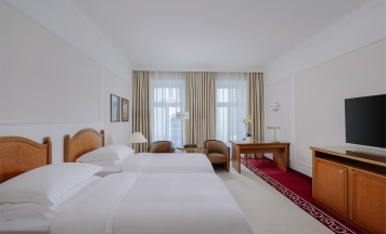 Номер «Делюкс Твин» в Балчуг Кемпински Москва