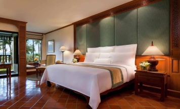 Двухместный номер Guest with garden/partial sea view двуспальная кровать в JW Marriott Phuket Resort & Spa