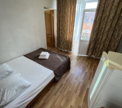 Двухкомнатный пятиместный с балконом в ЭльМар