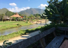 Шале в Golden Hut -Chill Bungalows in town黄金泰式传统独栋小屋