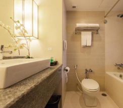 Двухместный семейный номер Standard 2 отдельные кровати в A-One Bangkok Hotel