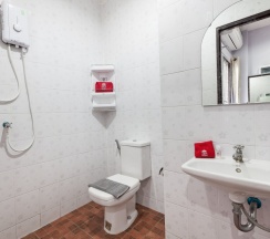 Двухместный номер Standard двуспальная кровать в Отель ZEN Rooms Naka Phuket