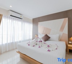 Люкс в La Vista Patong Hotel