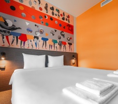 Стандарт с большой кроватью в Delta Sirius