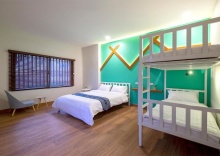 Люкс Deluxe в BED Friends Poshtel