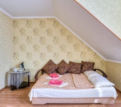 Двухместный люкс с 2 комнатами с балконом 2 отдельные кровати в Аист