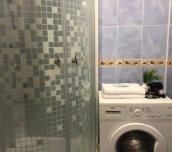 Трёхместные апартаменты c 1 комнатой в Квартира на проспекте Тракторостроителей 35